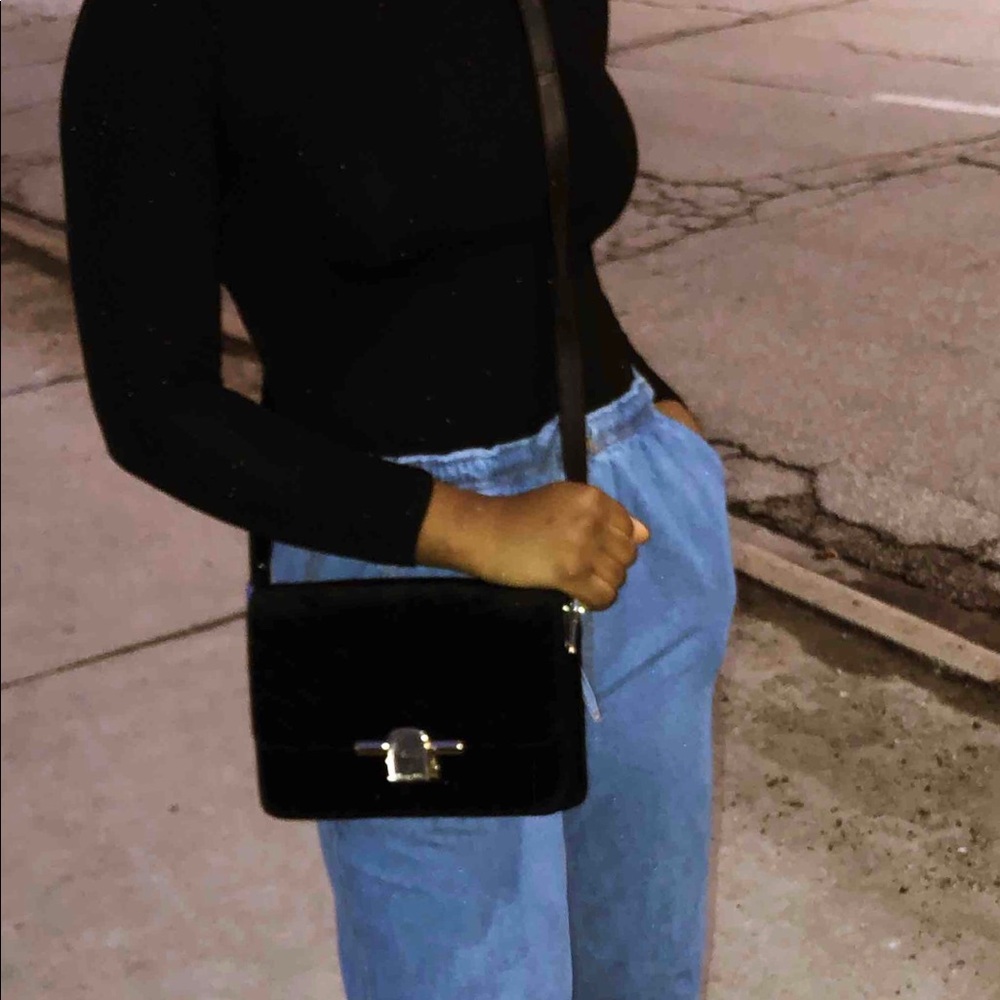 Purse - Picture 1 of 4